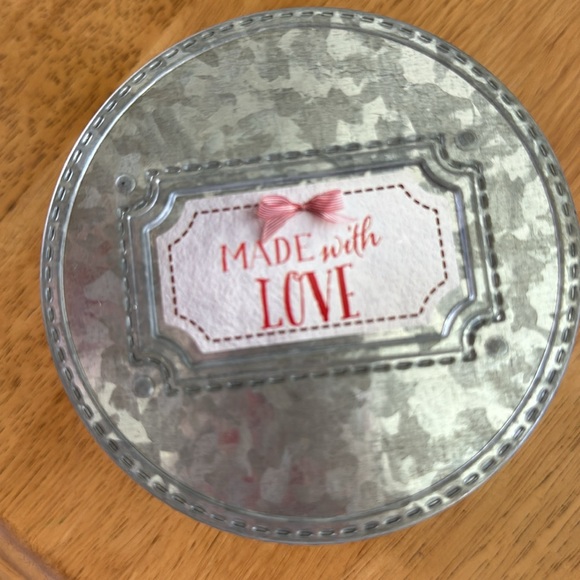 Bath & Bodyworks Mint Mocha Bark 3 wick candle - Picture 3 of 4